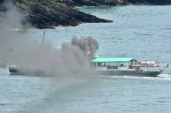 13 July 2017 - 12-06-39.jpg
This always looked a bit worrying - was the boiler on the lovely paddle steamer Kingswear Castle about to give out. Apparently it's more simple than that. They have damped down the coal dust. Not pretty though.
#PSKingswearCastle #KingswearCastlesmoke